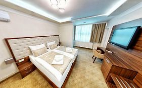 Hotel Turist 98